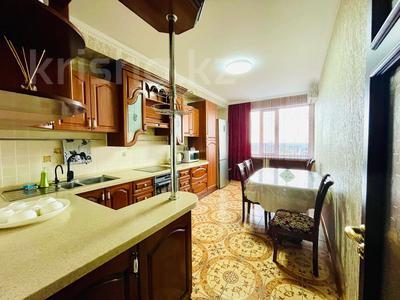 3-комнатная квартира · 160 м² · 11/11 этаж, Исиналиева 1 за 700 000 〒 в Павлодаре