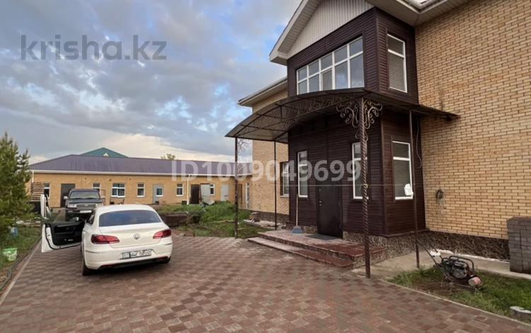 Отдельный дом · 6 комнат · 280 м² · 11 сот., Аспандияра кенжина 32 за 240 млн ₸ в Астане, Сарыарка р-н — фото 2