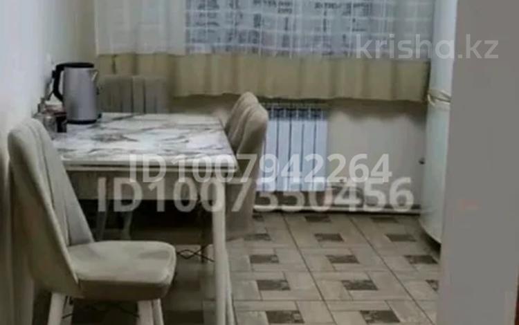 3-бөлмелі пәтер · 80 м² · 2/5 қабат, Есенберлина 8, бағасы: 36.5 млн ₸ в Усть-Каменогорске, Ульбинский — фото 2
