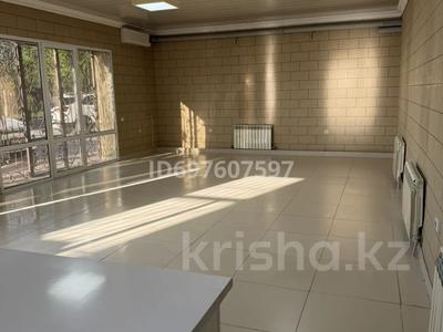 Офисы, образование, кабинеты и рабочие места, студии · 60 м² за 300 000 ₸ в Шымкенте, Абайский р-н