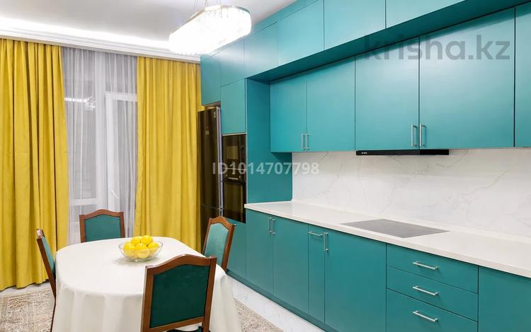 4-бөлмелі пәтер · 110 м² · 3/13 қабат, Кармысова 84/2, бағасы: 148 млн ₸ в Алматы, Медеуский р-н — фото 2