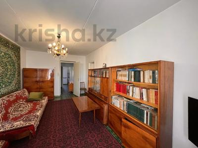 3-комнатная квартира · 63 м² · 5/5 этаж, Пришахтинск, 22й микрорайон 22 за 13.5 млн ₸ в Караганде, Алихана Бокейханова р-н