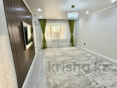 2-комнатная квартира · 76.8 м² · 1/9 этаж, Беркайыра Аманшина 74 за 26 млн ₸ в Атырау