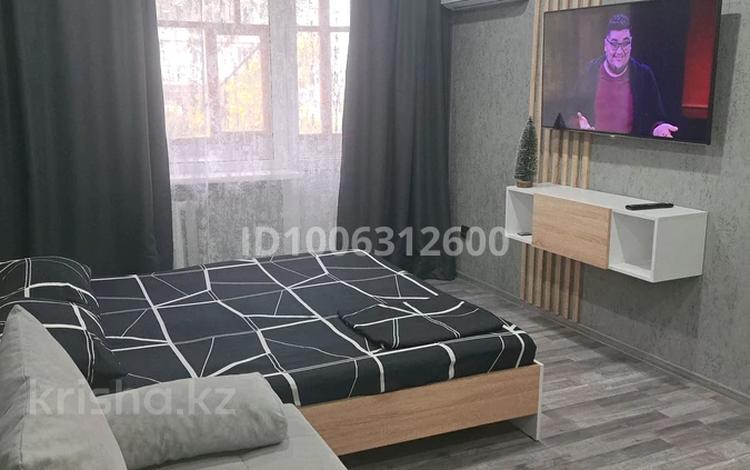 1-бөлмелі пәтер · 40 м² · 4/9 қабат, Машхур Жусупа — 1МАЯ-ЧОКИНА, бағасы: 13 000 〒 в Павлодаре — фото 2