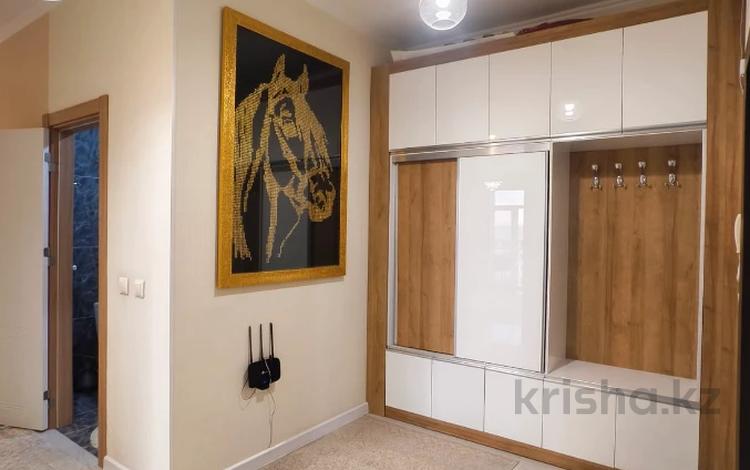 3-комнатная квартира · 84 м² · 8/10 этаж, Куаныша Толеметова за 36 млн ₸ в Шымкенте, Абайский р-н — фото 2