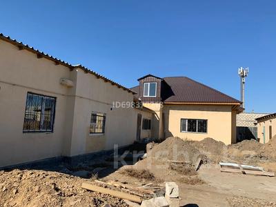 Жеке үй · 4 бөлме · 250 м² · 10 жүзд., Жұлдыз-2 ш/а., 39, бағасы: 25 млн ₸ в Атырау, мкр Жулдыз-2