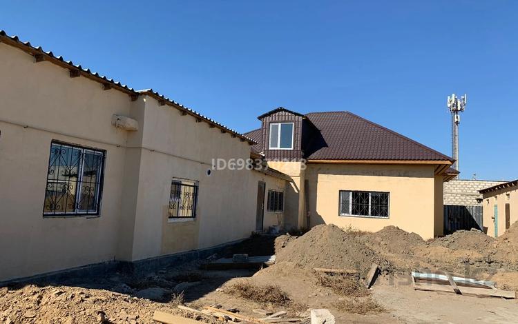 Жеке үй · 4 бөлме · 250 м² · 10 жүзд., Жұлдыз-2 ш/а., 39, бағасы: 25 млн ₸ в Атырау, мкр Жулдыз-2 — фото 2