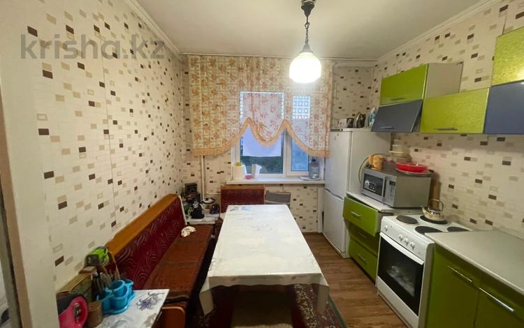 1-комнатная квартира · 36 м² · 7/9 этаж, мкр Юго-Восток, Гульдер за 14 млн ₸ в Караганде, Казыбек би р-н — фото 2