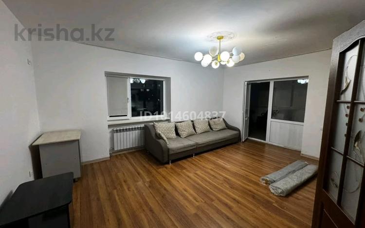 2-комнатная квартира · 72 м² · 2/14 этаж, мкр Мамыр-1 29/4 за 330 000 ₸ в Алматы, Ауэзовский р-н — фото 2