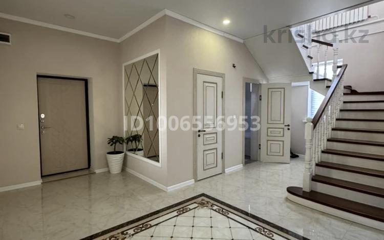 Жеке үй · 8 бөлме · 260 м² · 8 жүзд., Достык 94 — Айтумар, бағасы: 45 млн ₸ в Жанакурылыс — фото 2