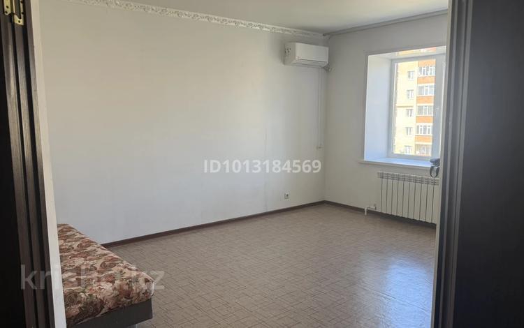 1-комнатная квартира · 40.1 м² · 7/9 этаж, жилой массив Есет Батыр 25 — 2 микрорайон, возле школы №60 за 13 млн ₸ в Актобе — фото 2