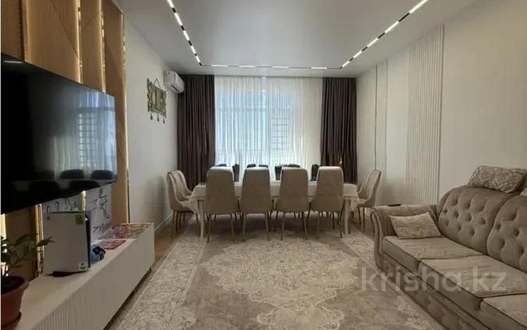 4-бөлмелі пәтер · 105 м² · 8/10 қабат, Юго-Восток ш/а., Строителей, бағасы: 84 млн ₸ в Караганде, Казыбек би р-н — фото 2