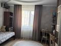 3-комнатная квартира · 104 м² · 4/5 этаж, мкр Женис 27 за 46 млн ₸ в Уральске — фото 12