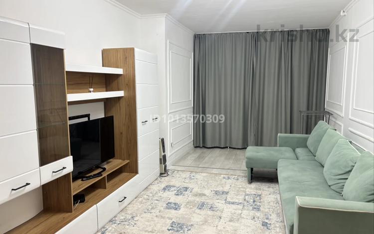 1-комнатная квартира · 40 м² · 17/22 этаж, Чингиз Айтматов 34/1 за 11 000 ₸ в Астане, Нура р-н — фото 2