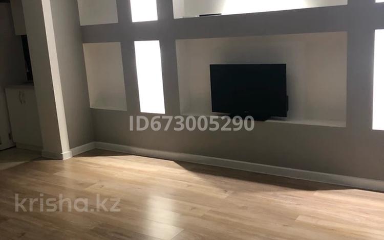 2-комнатная квартира · 62 м² · 13/17 этаж, Достык — Достык Плаза за 500 000 ₸ в Алматы, Медеуский р-н — фото 2