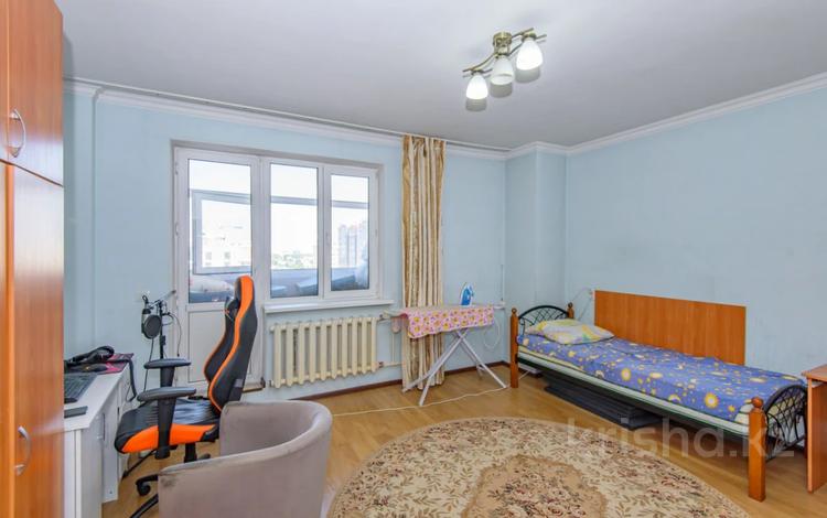 4-комнатная квартира, 130 м², 10/12 этаж, Кошкарбаева 40 за 41 млн 〒 в Астане — фото 2