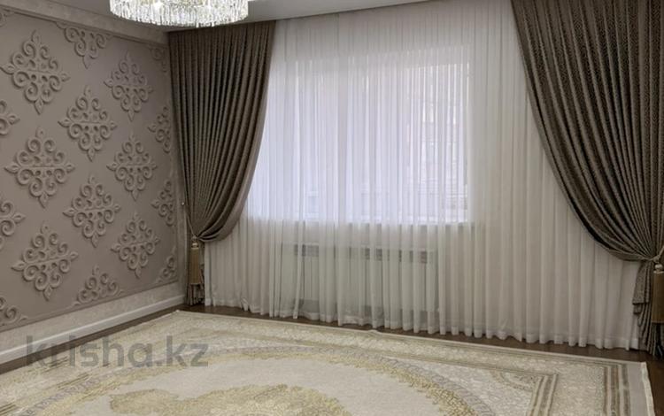 3-комнатная квартира · 127 м² · 8/9 этаж, мкр. Алтын орда, Мустафы Шокая 19г за 50 млн ₸ в Актобе — фото 2