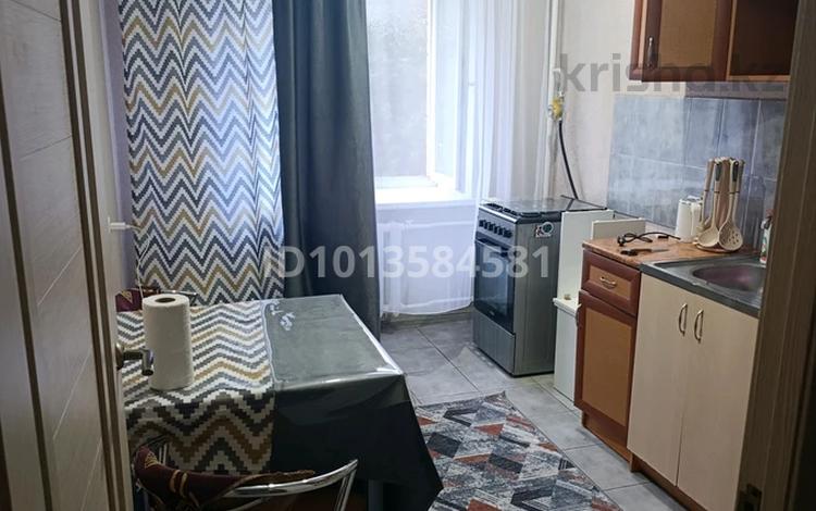2-бөлмелі пәтер · 60 м² · 3/10 қабат, Абылай хана 6/1, бағасы: 16 000 ₸ в Астане, Алматы р-н — фото 2
