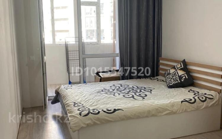2-комнатная квартира · 39 м², мкр Уркер, ​Чингиз Айтматов 52 за 230 000 ₸ в Астане, Нура р-н — фото 2