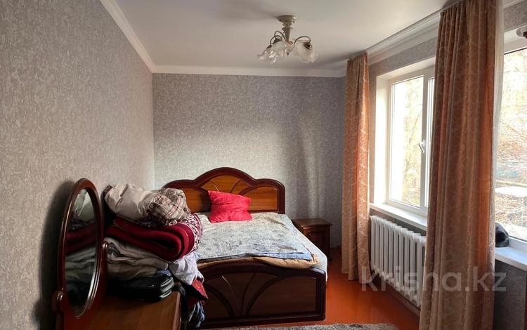 2-комнатная квартира · 44 м² · 2/5 этаж, мкр №8 за 250 000 ₸ в Алматы, Ауэзовский р-н — фото 2