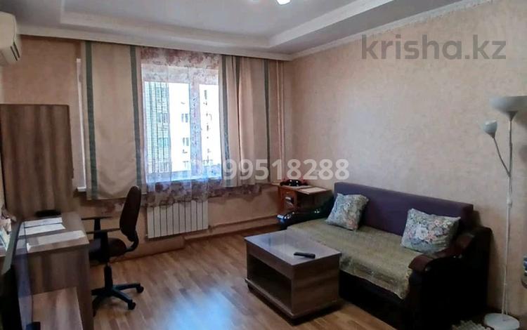 1-комнатная квартира · 40 м² · 9/9 этаж · помесячно, Карасай батыра — Ауэзова Карасай батыра за 270 000 〒 в Алматы, Алмалинский р-н — фото 2