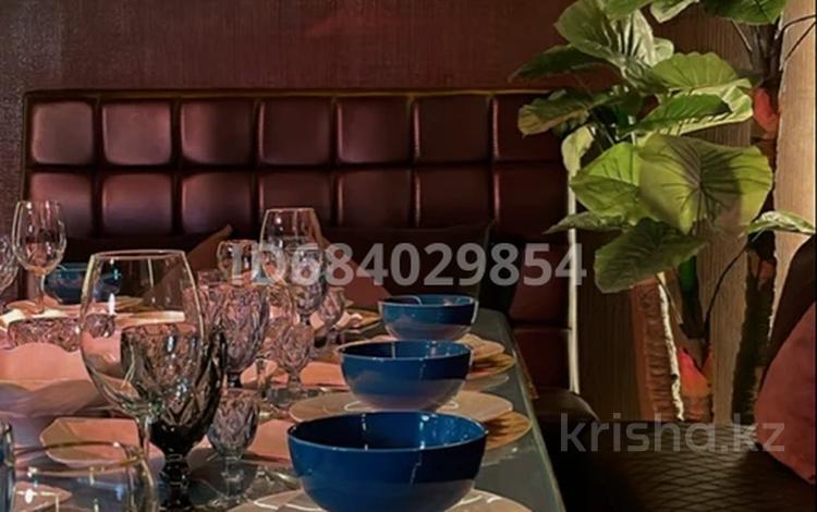 Дом · 5 комнат · 175 м², Маншук Маметовой 18А за 100 000 〒 в Шымкенте — фото 2