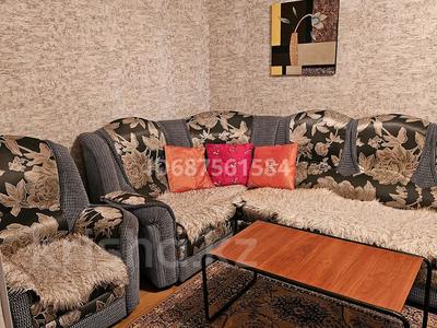 2-комнатная квартира, 48 м², 1/5 этаж по часам, Ак.Сатпаева 30 за 1 500 〒 в Павлодаре