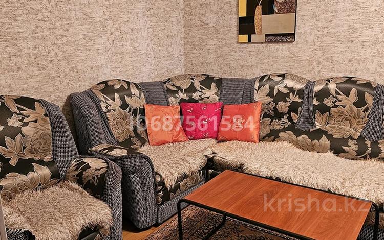 2-комнатная квартира, 48 м², 1/5 этаж по часам, Ак.Сатпаева 30 за 1 500 〒 в Павлодаре — фото 2