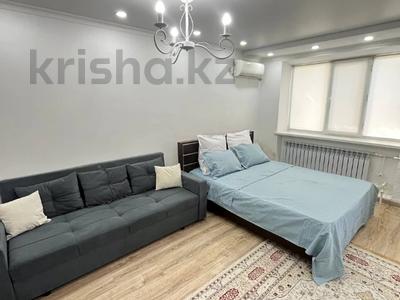 1-комнатная квартира · 30 м² · 1/5 этаж, Гумарова 88 за 13 000 〒 в Атырау, мкр Авангард-4