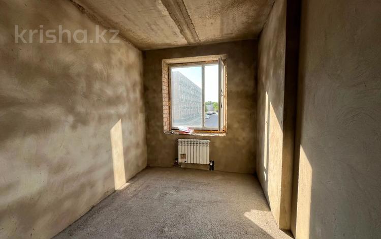 2-комнатная квартира · 72 м² · 2/5 этаж, мкр Новый Город, Анжерская за 22.5 млн ₸ в Караганде, Казыбек би р-н — фото 13