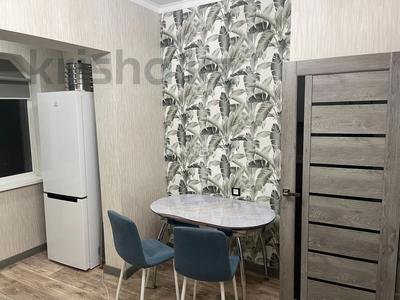 1-бөлмелі пәтер · 43 м² · 5/5 қабат, Ақсай-3 ш/а. 21, бағасы: 280 000 ₸ в Алматы, Ауэзовский р-н