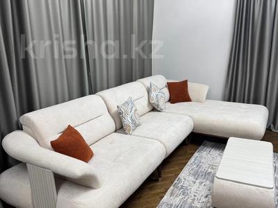 4-комнатная квартира · 155 м² · 8/14 этаж, Кайым Мухамедханов 1, 1/1, 1/2 за 1.5 млн 〒 в Астане, Нура р-н