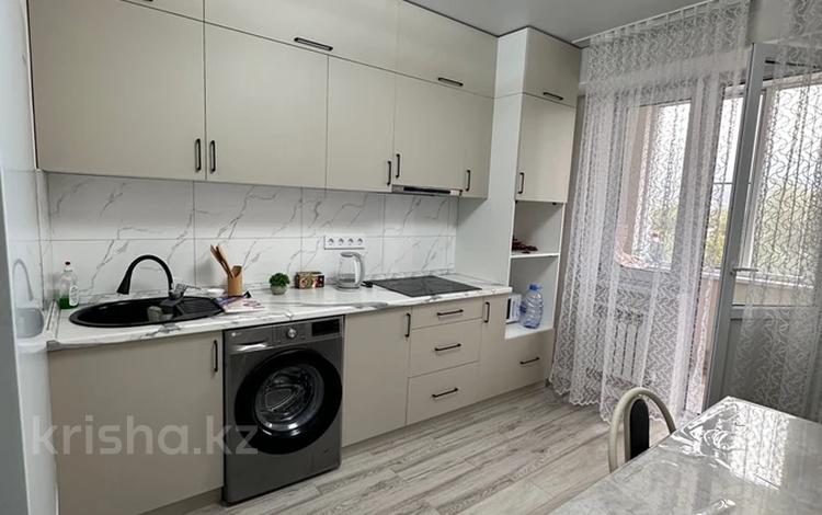 1-комнатная квартира · 40 м² · 5/13 этаж, Есенова 160/3 за 230 000 ₸ в Алматы, Жетысуский р-н — фото 5