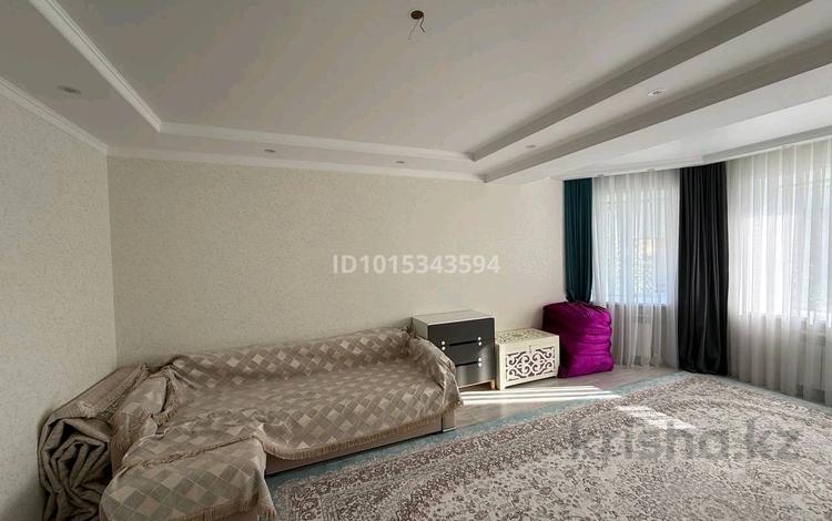 1-комнатная квартира · 61.2 м² · 4/5 этаж, мкр. Алтын орда 9/5, корпус 1 за 28 млн ₸ в Актобе — фото 2