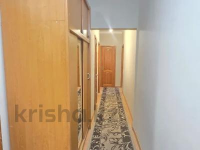 3-бөлмелі пәтер · 68 м² · 8/9 қабат, мкр Самал-2, бағасы: 68 млн ₸ в Алматы, Медеуский р-н