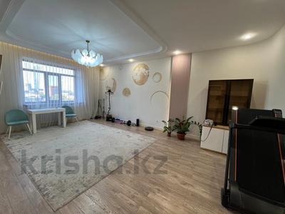 3-комнатная квартира · 110.7 м² · 8/9 этаж, Жумабаева 58 за 88 млн 〒 в Семее