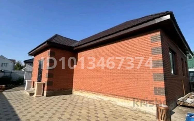 Отдельный дом · 4 комнаты · 150 м² · 6 сот., Короленко 61 — Құрманғазы за ~ 65 млн ₸ в Уральске — фото 3