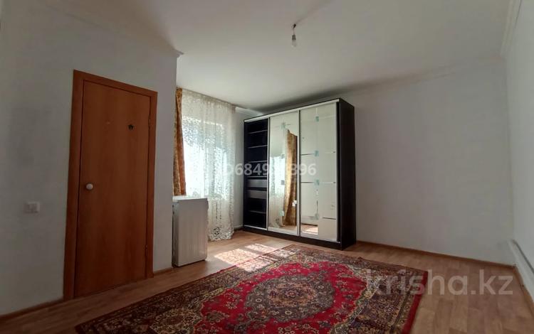 2 комнаты · 45 м² · 1 этаж, мкр Уркер, ул. Газиз Байтасова за 90 000 ₸ в Астане, Нура р-н — фото 2