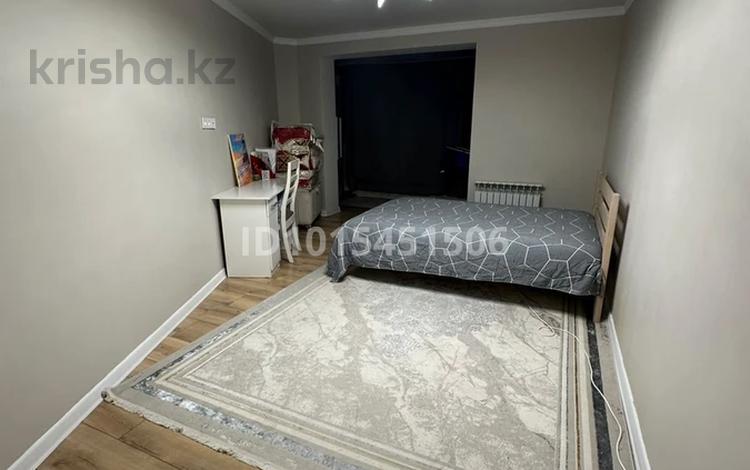 4-бөлмелі пәтер · 100 м² · 6/6 қабат, 2 ш/а. 60/3 — Абилкаир-хана 60/3, бағасы: 24.9 млн ₸ в Актобе, мкр 8 — фото 2
