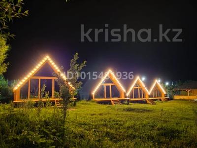 Дом · 2 комнаты · 42 м², Кегенский р-н, с.Курметты, ул.Ж.Манапбаева 43 — В 7 минутах от озера Кольсай за 50 000 ₸ в Саты