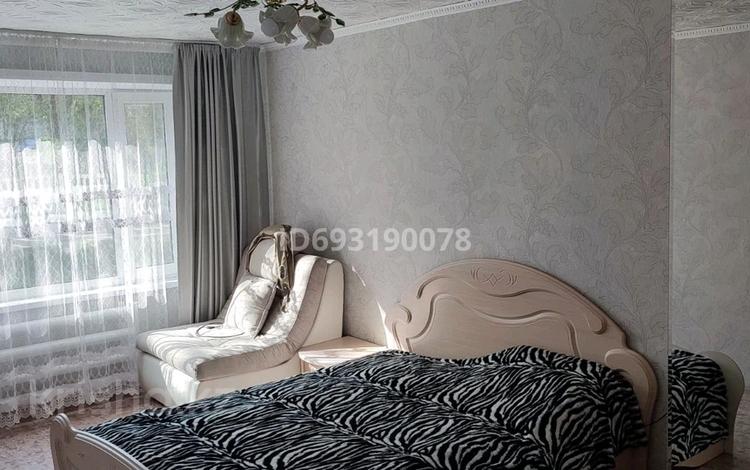 3-комнатная квартира, 62 м², 1/5 этаж, Карала Маркса 119/1 за 11 млн 〒 в Шахтинске — фото 2
