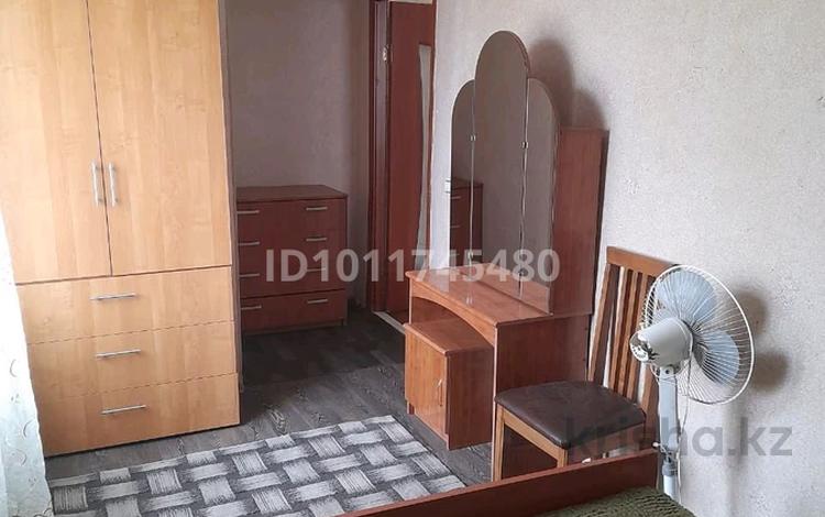 2-комнатная квартира · 42 м² · 4/4 этаж, ул. Хиуаз Доспановой 46 за 11 млн ₸ в Уральске, мкр Школьник — фото 2