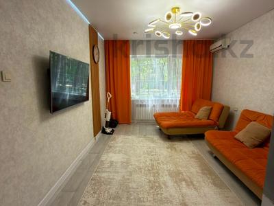 2-бөлмелі пәтер · 60 м² · 1/5 қабат, Айнабұлақ-2 ш/а., бағасы: 42.5 млн ₸ в Алматы, Жетысуский р-н