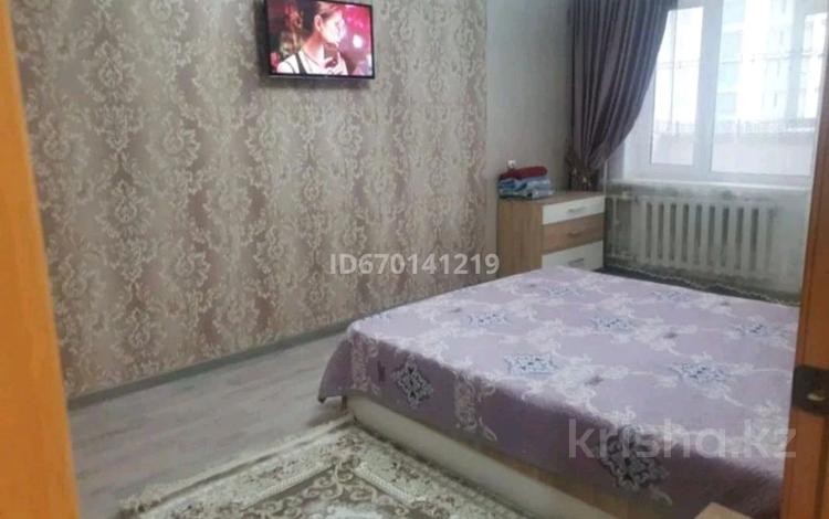 2-комнатная квартира, 46 м², 1/5 этаж посуточно, 1 мкр 1 за 10 000 〒 в Туркестане — фото 2