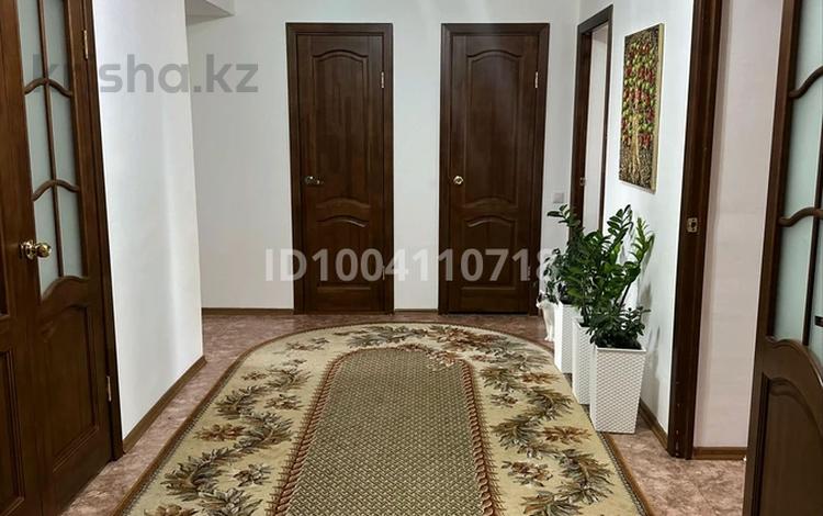 3-бөлмелі пәтер · 84 м² · 5/9 қабат, Нур Актобе 36В, бағасы: 25.8 млн ₸ — фото 2