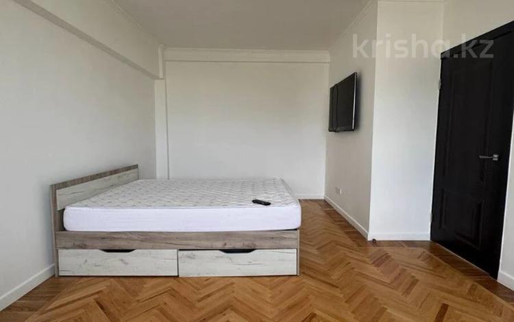 1-комнатная квартира · 45 м² · 9/9 этаж, Сабита Муканова 245 за 40 млн ₸ в Алматы, Алмалинский р-н — фото 2