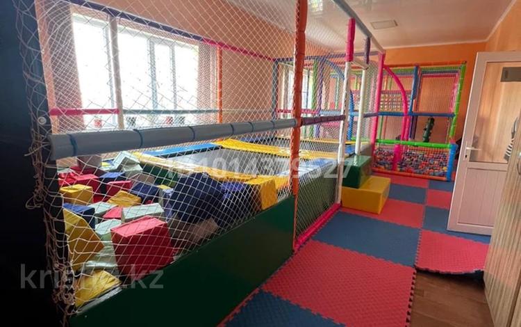 Білім орталықтары · 1500 м², бағасы: 300 млн ₸ в Ленгере — фото 2