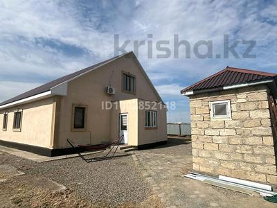 Отдельный дом · 3 комнаты · 256 м² · 10 сот., мкр Байтак, 10 проезд 1 — Магазин Fresh за 29 млн 〒 в Атырау, мкр	Байтак