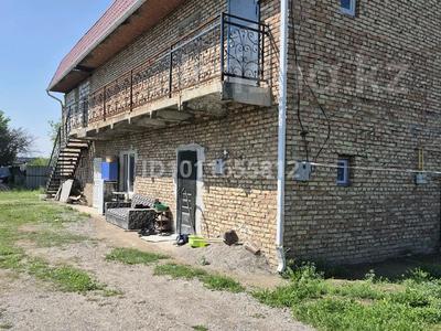 Отдельный дом · 5 комнат · 200 м² · 8 сот., ВЕТЕРАН 12А 67А — Располржение участка очень удобный. Поток машин нет. Очень тихая улица за 35 млн ₸ в Боралдае (Бурундай), мкр Водник-3