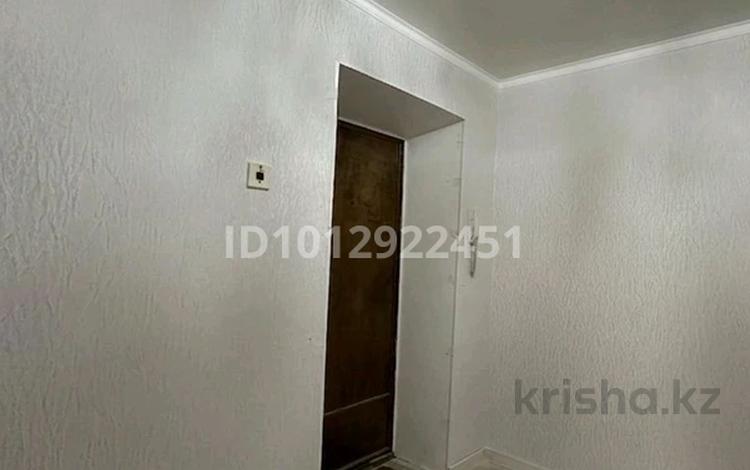 2-бөлмелі пәтер · 49 м² · 2/5 қабат, мкр Айгуль, Павлодарская 3, бағасы: 14.5 млн ₸ в Уральске — фото 2